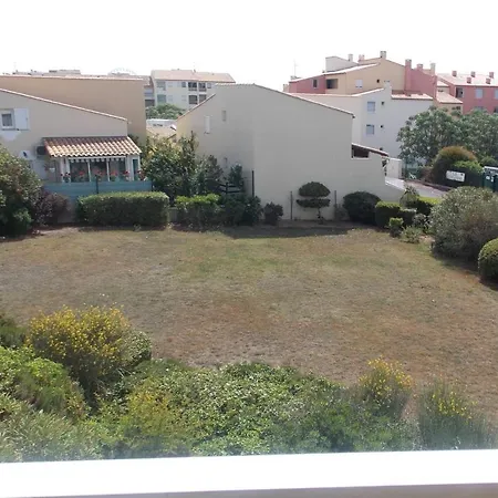 Nice Studio In Cap D'agde With Balcon 아파트